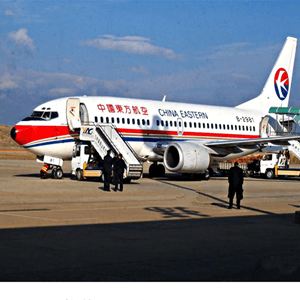 吴川空运航空快运业稳步发展的原因是什么？